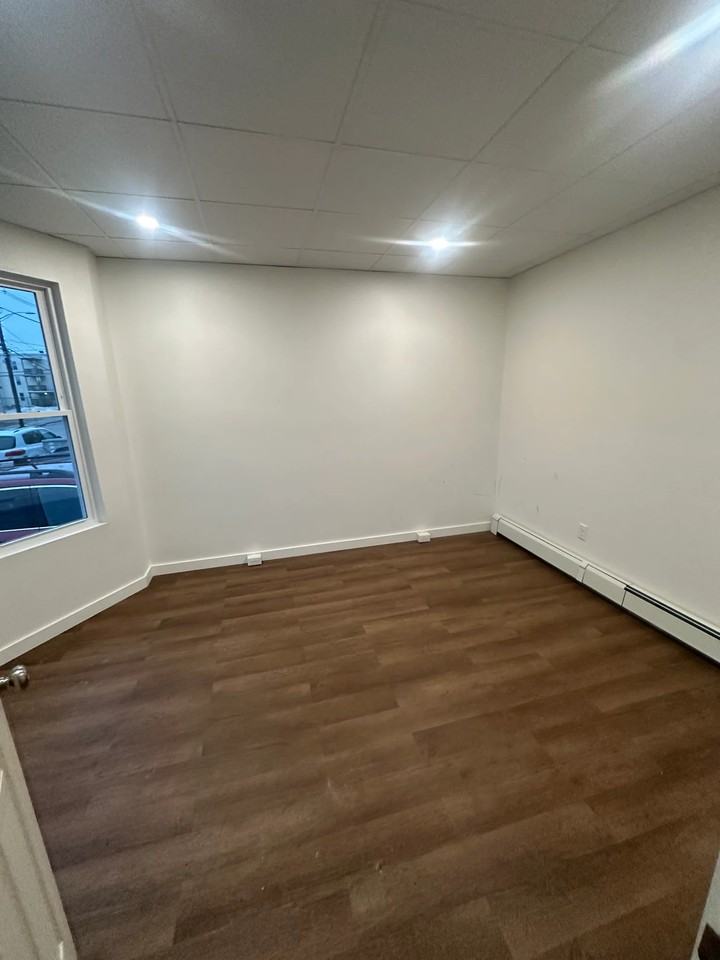 54 Knox St #1 - Photo 6 of 9