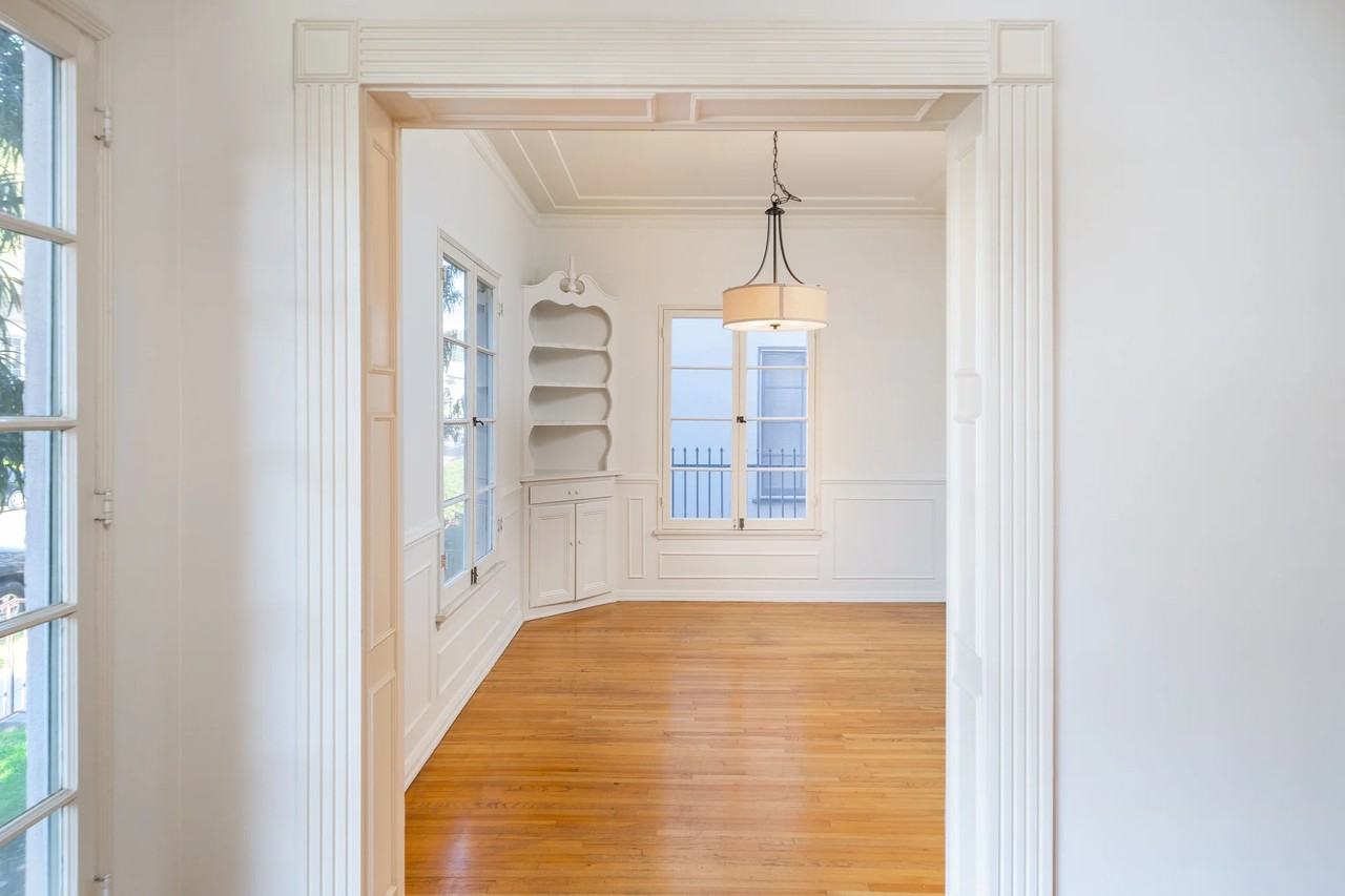 648 S Burnside Ave - Photo 6 of 16