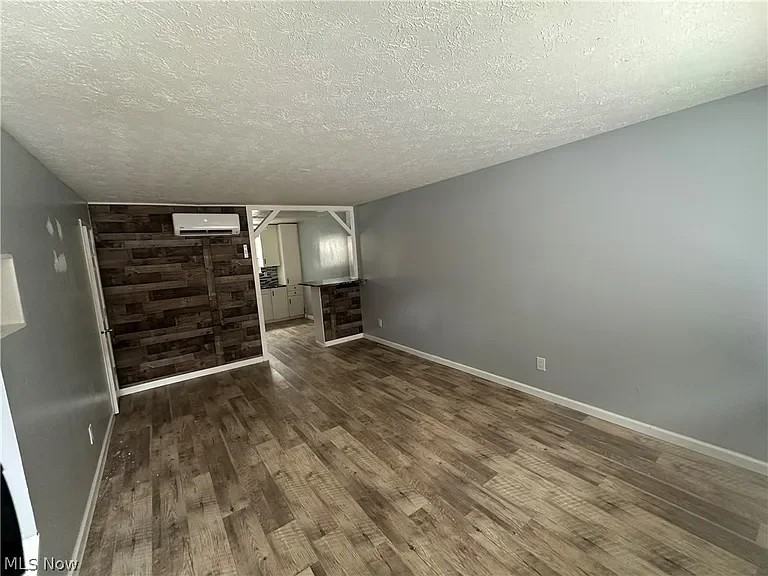 29902 Most Utilities Included Free.Euclid Ave. - Photo 4 of 9