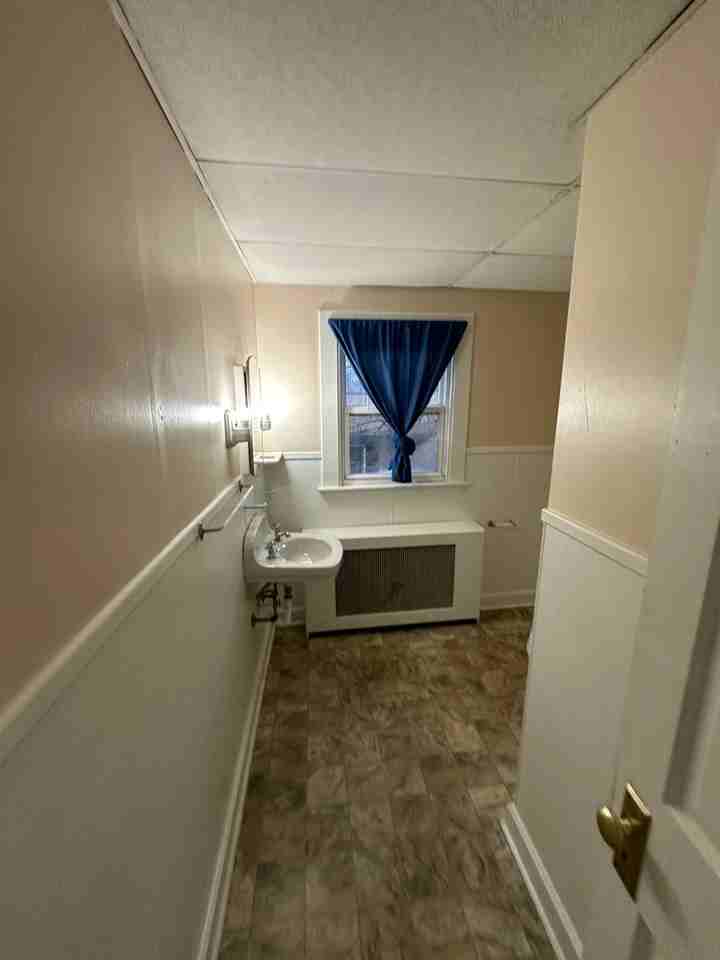 57 College St #3 - Photo 3 of 11