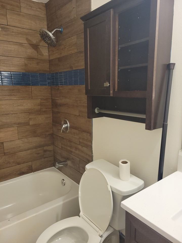 19360 Running Cedar Ct - Photo 6 of 8