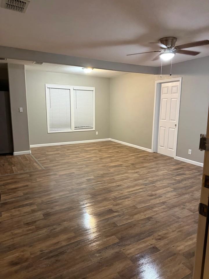 3637 Harris Dr - Photo 3 of 15