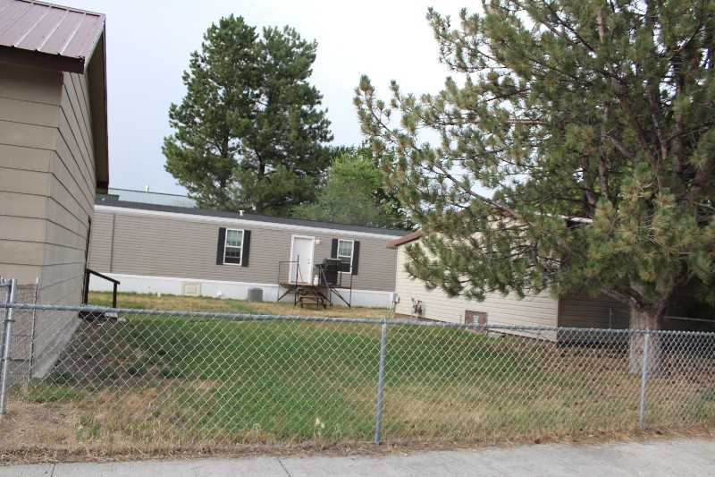 122 Front St - Photo 4 of 17