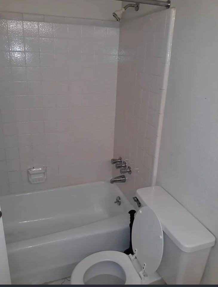 115 Sandlewood Cir N - Photo 6 of 9