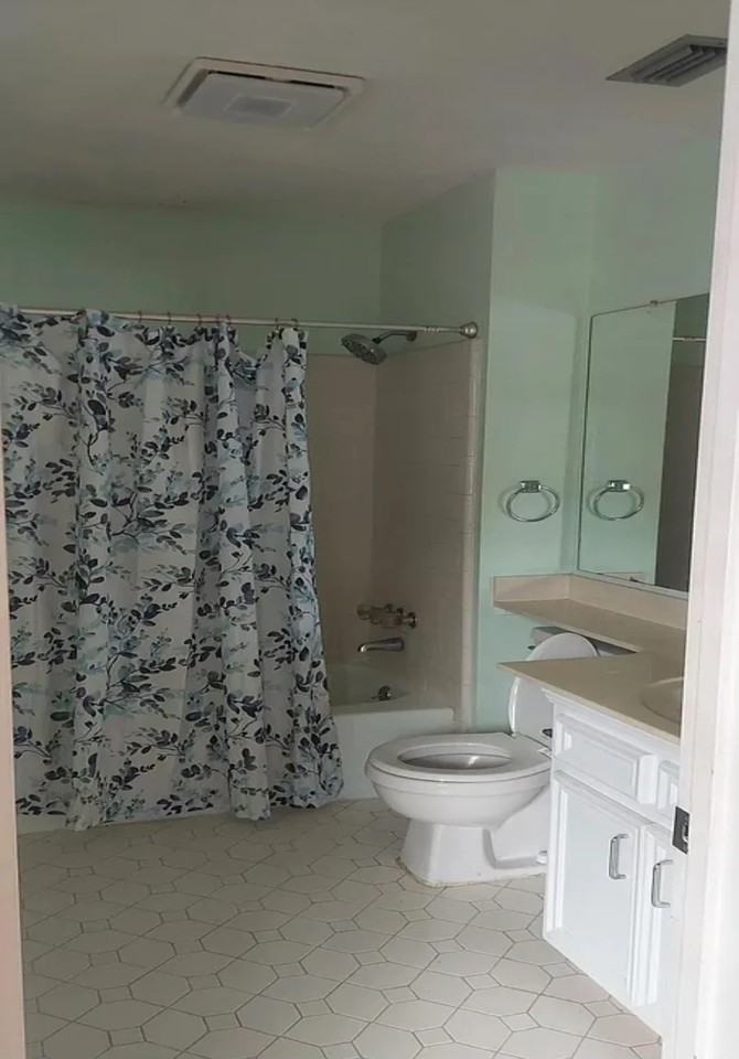 115 Sandlewood Cir N - Photo 7 of 9