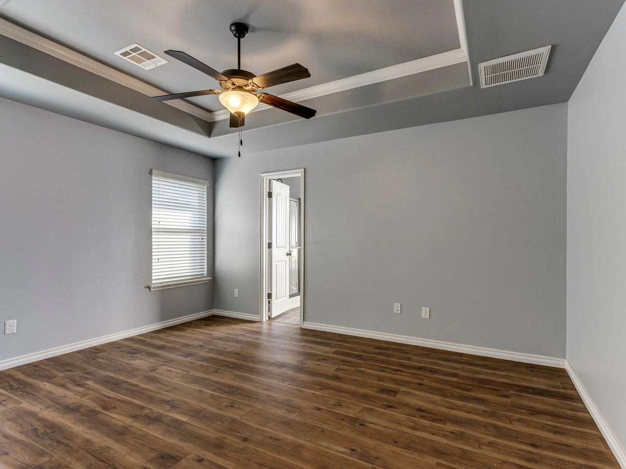 3012 Nw 181st St - Photo 7 of 20