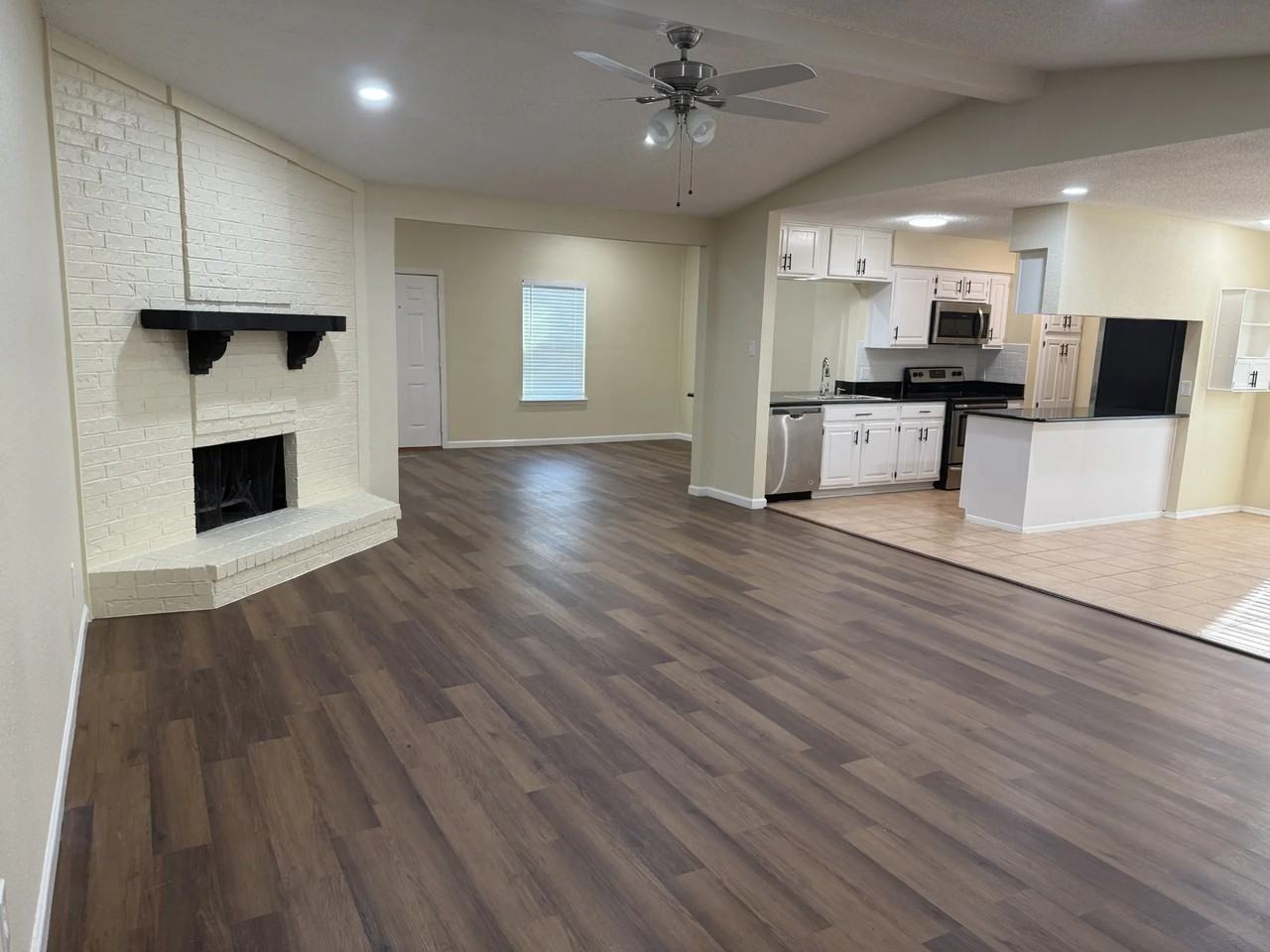 3604 Fort Hunt Dr - Photo 2 of 9