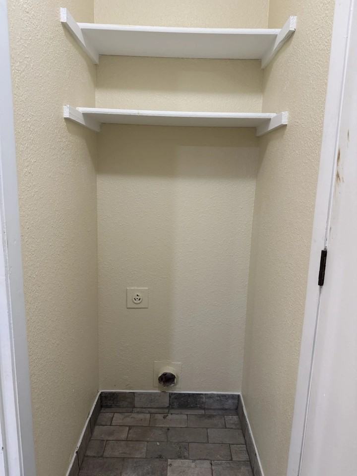 3604 Fort Hunt Dr - Photo 5 of 9