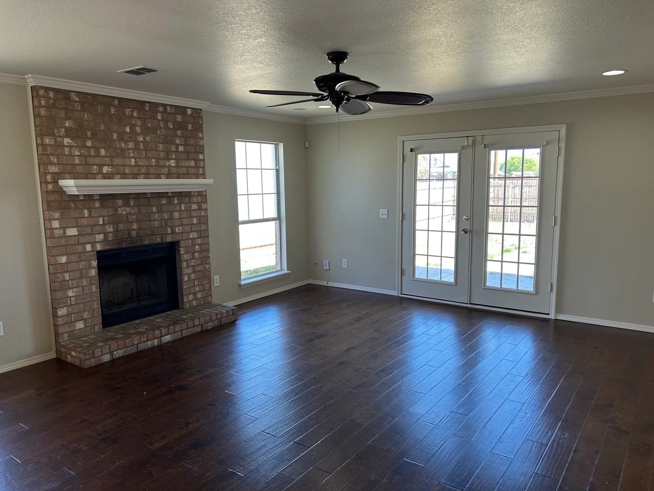 6301 S Bonham St - Photo 6 of 20