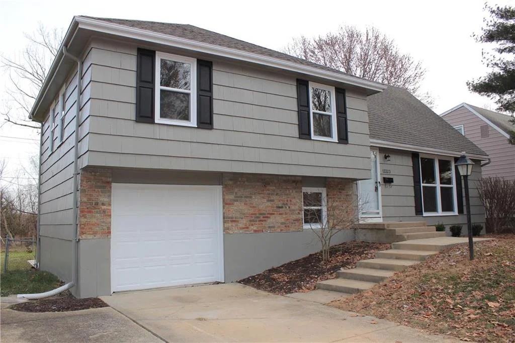 13323 Donnelly Ave - Photo 2 of 2