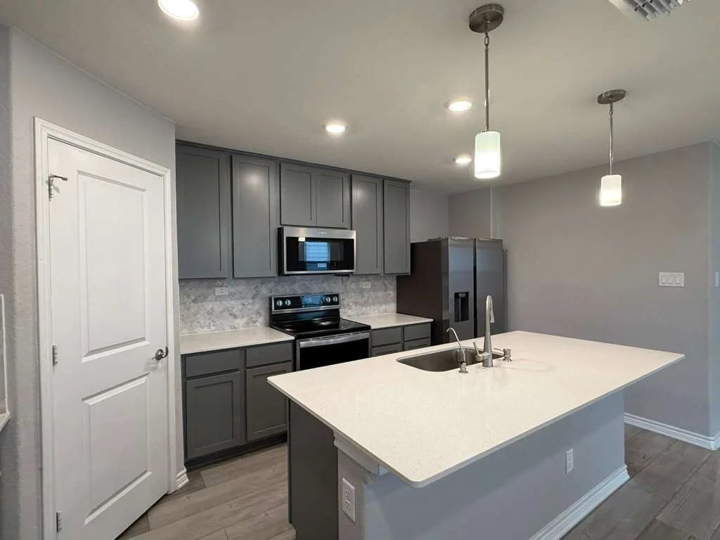 323 Deer Crest Dr - Photo 6 of 17