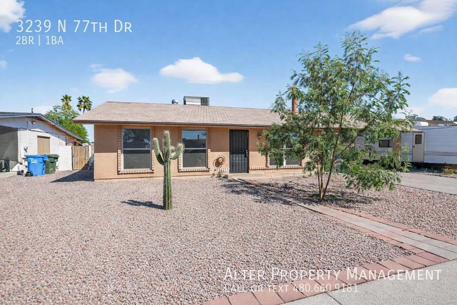 3239 N 77th Dr - Photo 2 of 15