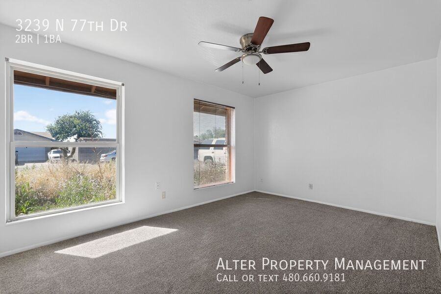 3239 N 77th Dr - Photo 5 of 15
