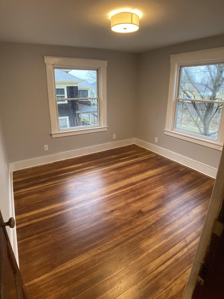 22 Woodleigh Ave #2 - Photo 3 of 11