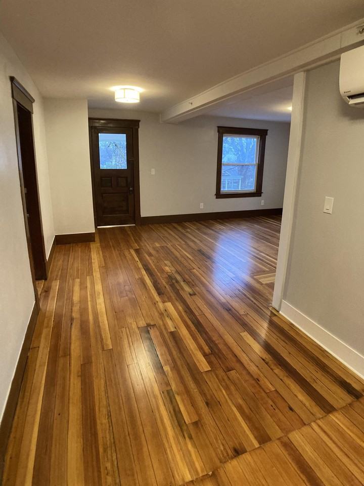 22 Woodleigh Ave #2 - Photo 4 of 11