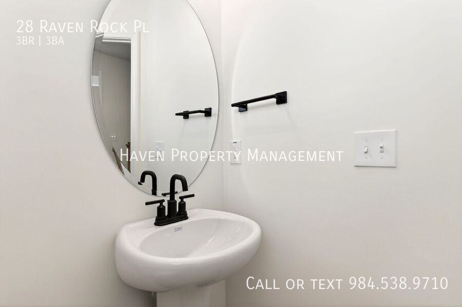 28 Raven Rock Pl - Photo 5 of 44