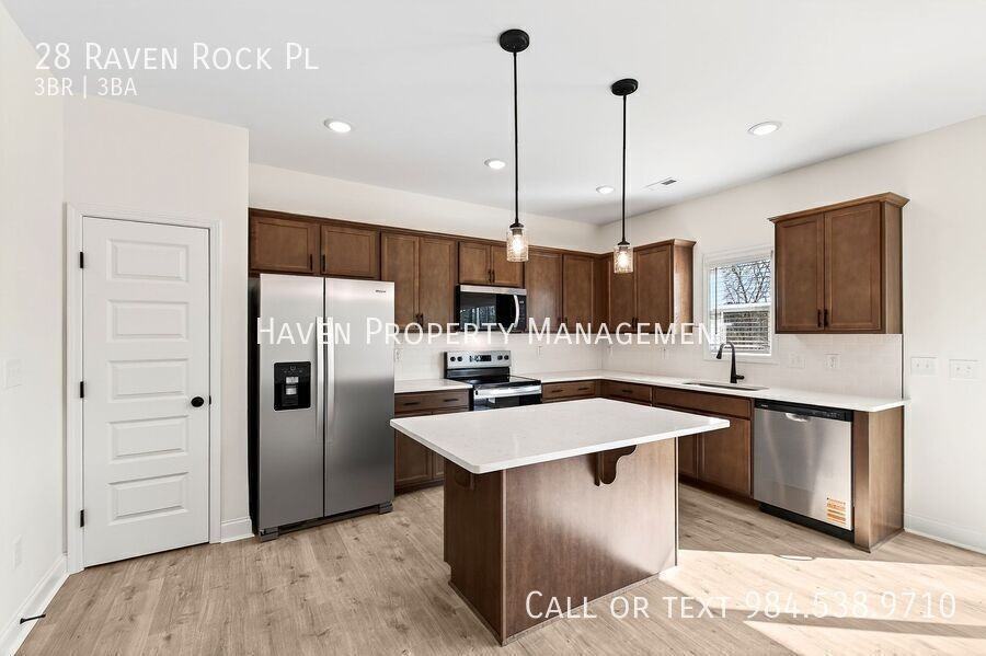 28 Raven Rock Pl - Photo 6 of 44