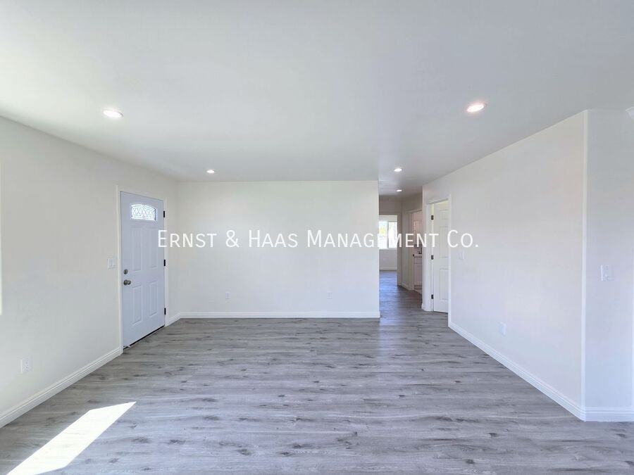 1320 Lewis Ave #B - Photo 4 of 21