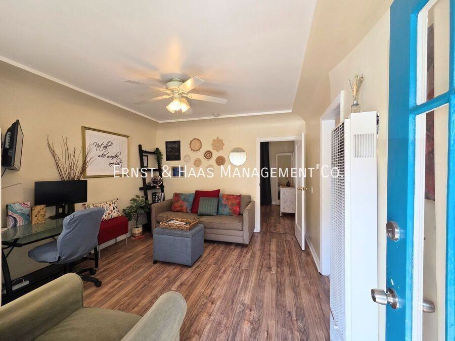 737 Martin Luther King Jr Ave - Photo 2 of 19