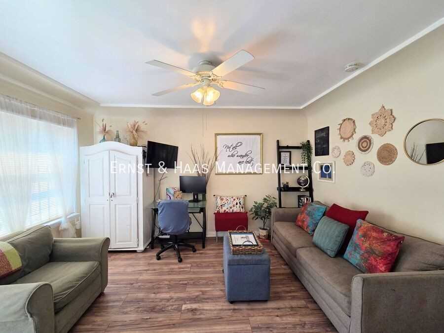 737 Martin Luther King Jr Ave - Photo 5 of 19