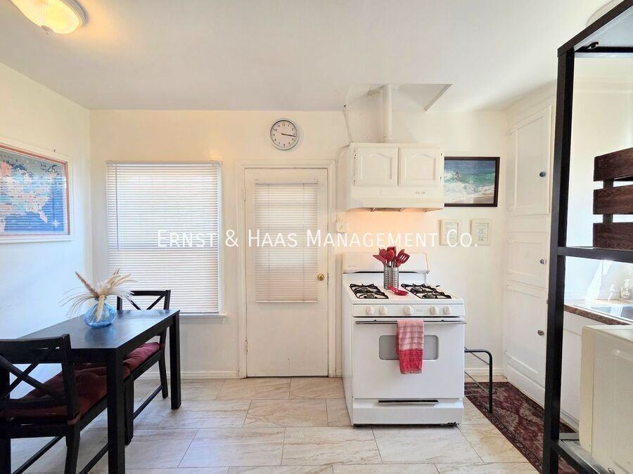 737 Martin Luther King Jr Ave - Photo 7 of 19