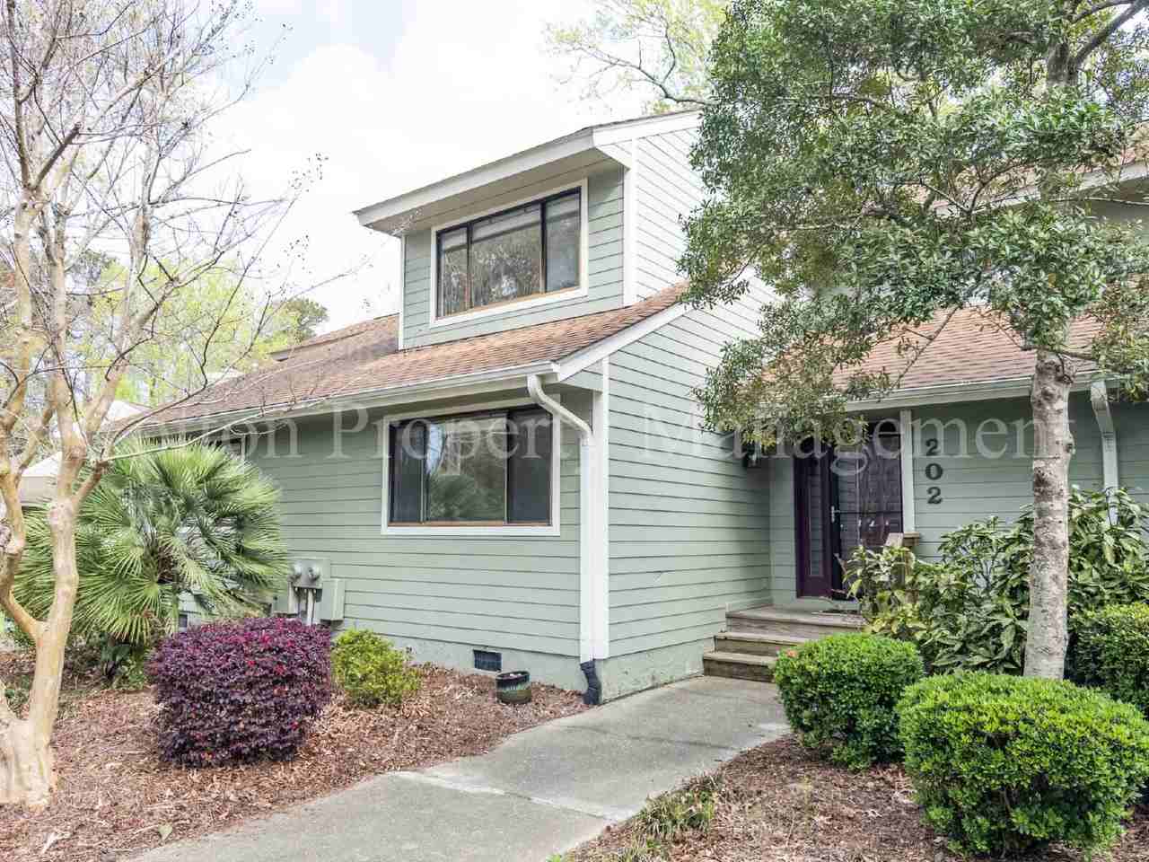 202 Crooked Creek Ln - Photo 5 of 50