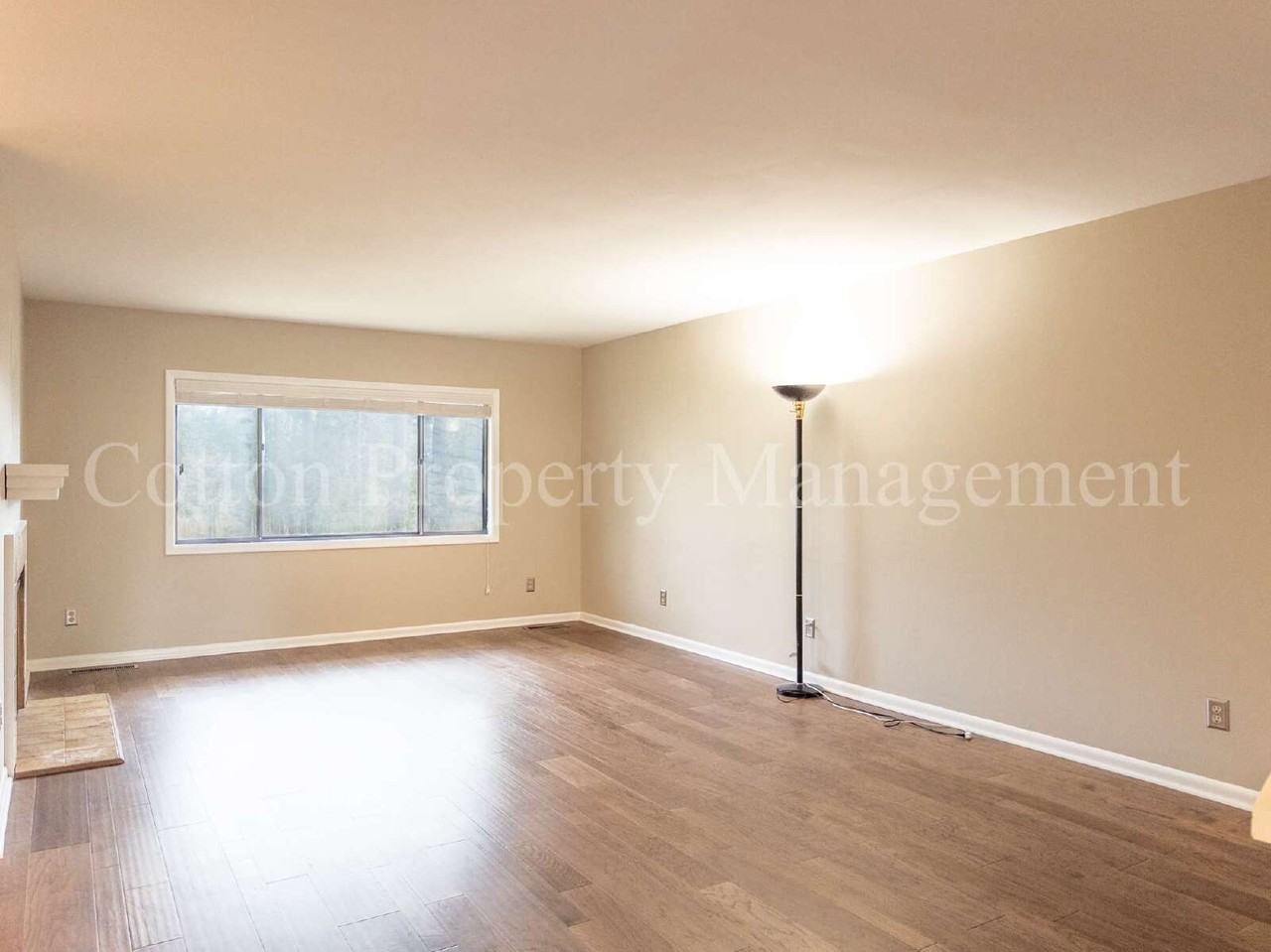 202 Crooked Creek Ln - Photo 7 of 50