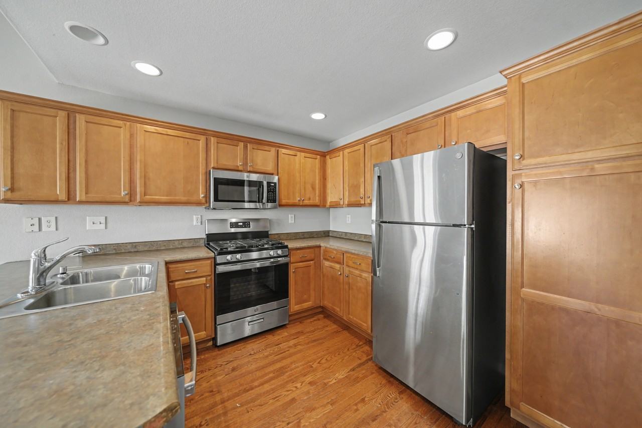 2326 Klein Pl - Photo 4 of 17