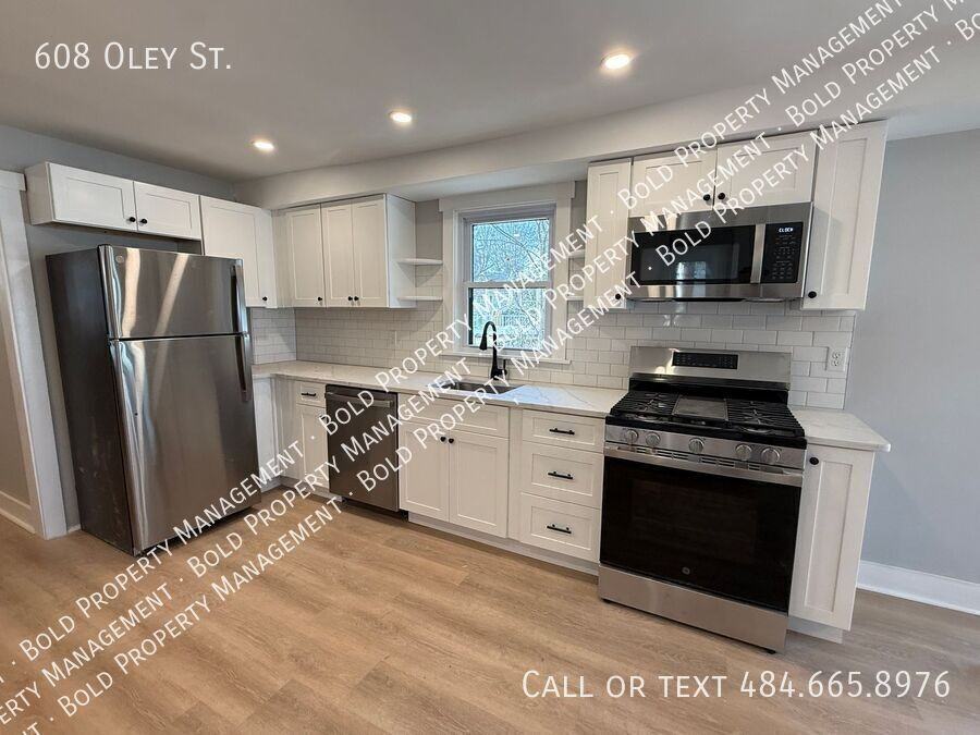 608 Oley St - Photo 3 of 17