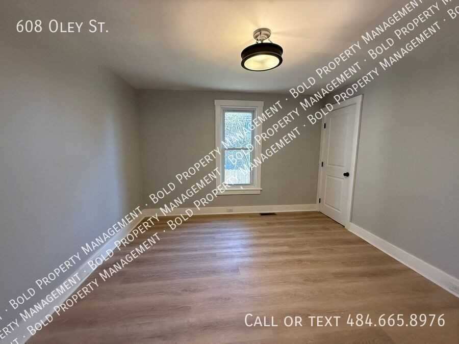 608 Oley St - Photo 6 of 17