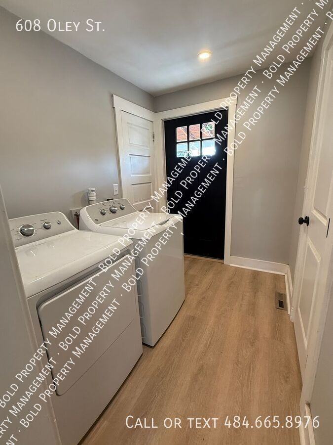 608 Oley St - Photo 7 of 17