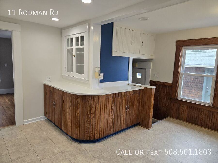 11 Rodman Rd - Photo 5 of 13