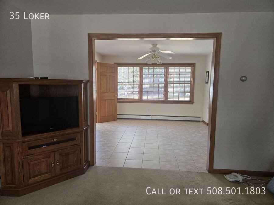 35 Loker St - Photo 4 of 16