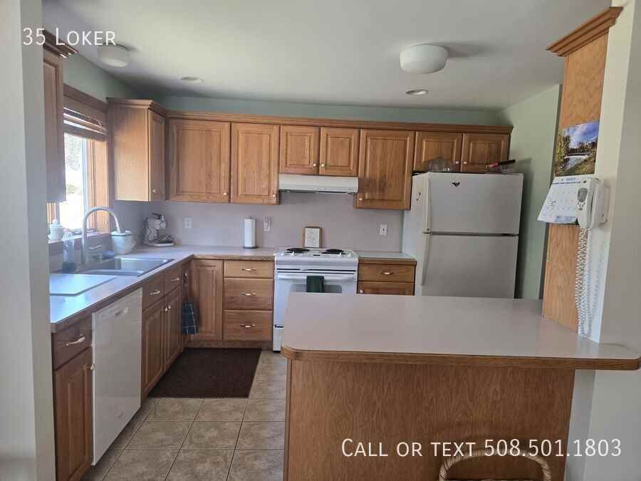 35 Loker St - Photo 7 of 16