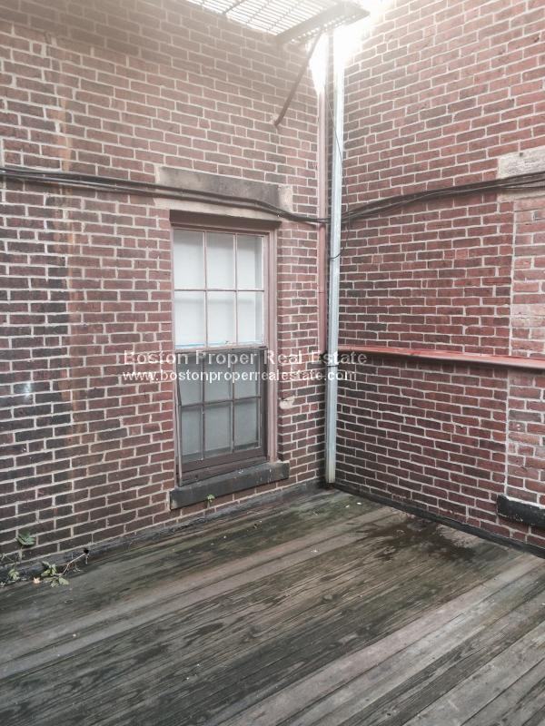 160 Saint Botolph St #3 - Photo 3 of 9