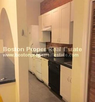 160 Saint Botolph St #3 - Photo 5 of 9