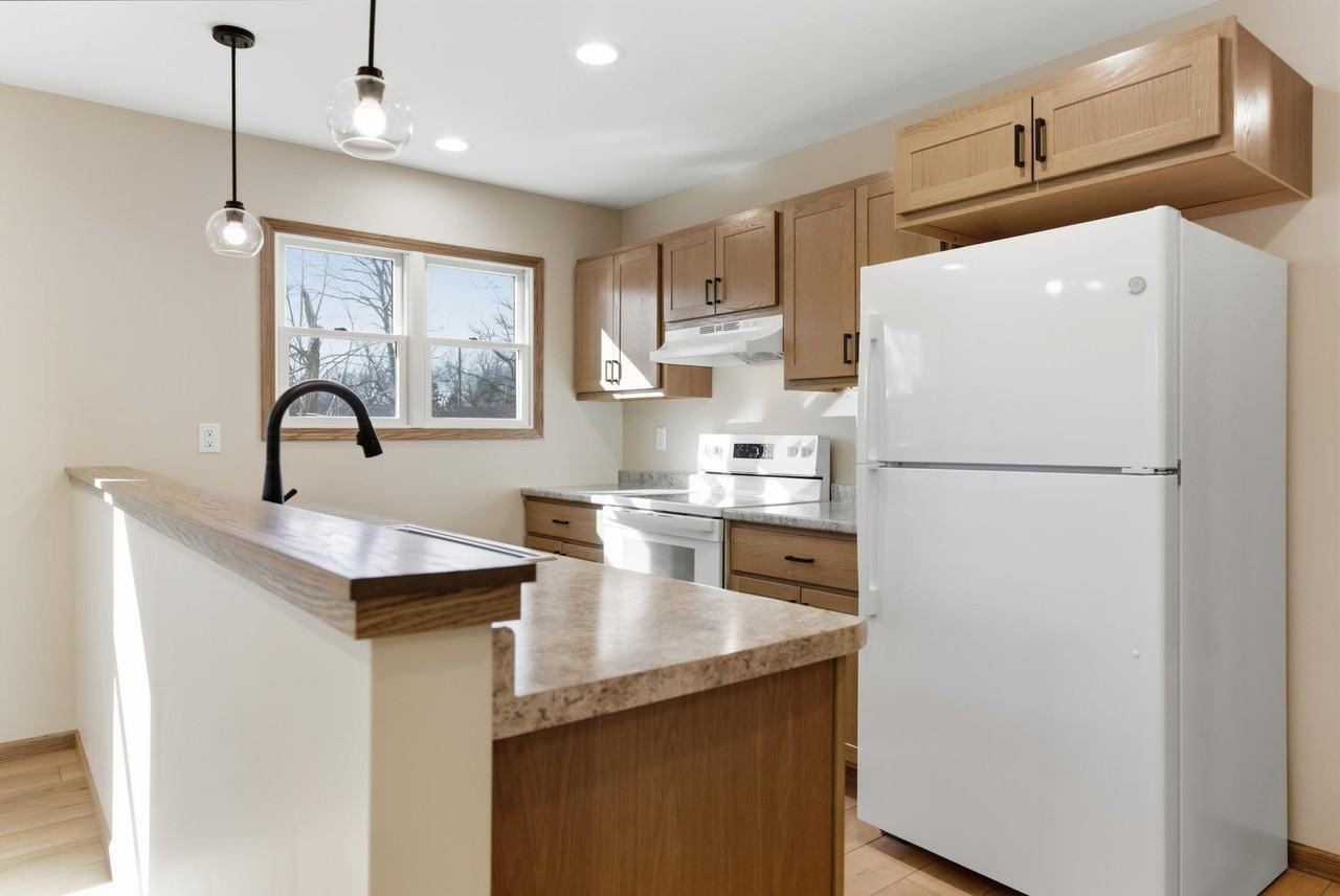 313 E Martin St #1 - Photo 2 of 23