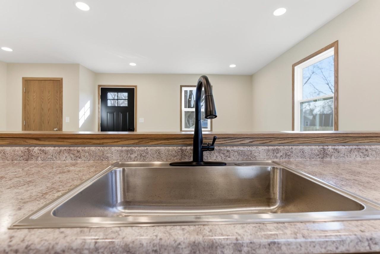 313 E Martin St #1 - Photo 6 of 23