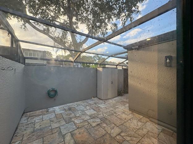 1040 Windward Dr #NA - Photo 4 of 27