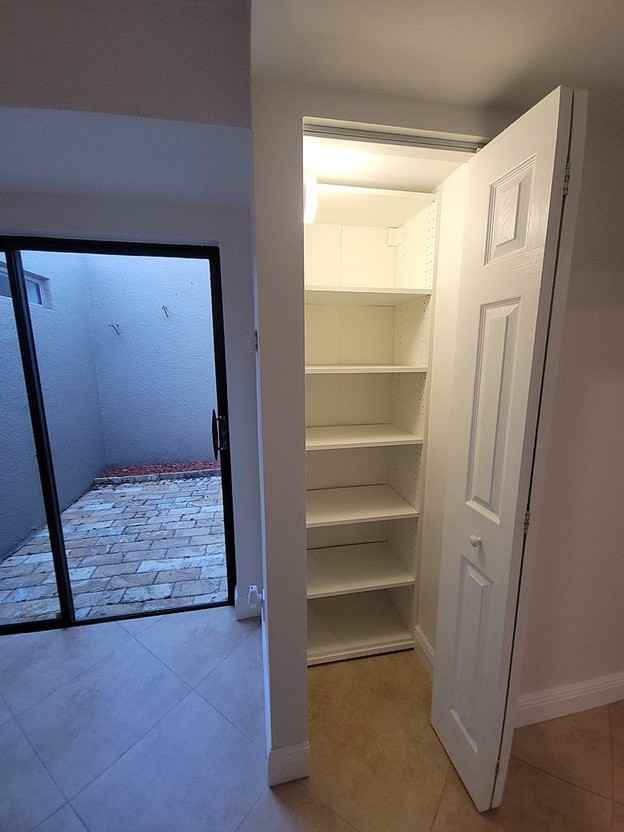 1040 Windward Dr #NA - Photo 6 of 27