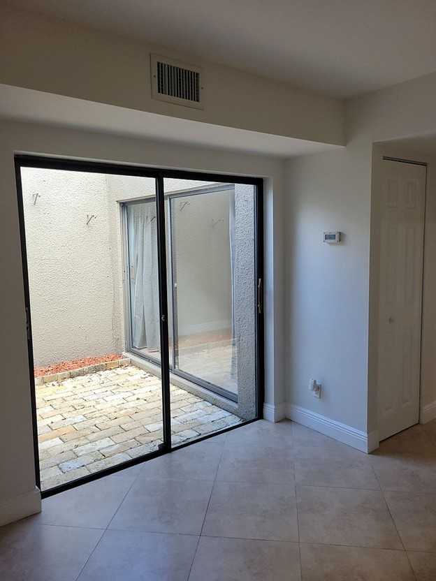 1040 Windward Dr #NA - Photo 7 of 27