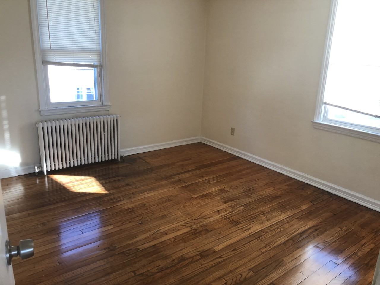 22 Lakeview Ave #4 - Photo 2 of 9