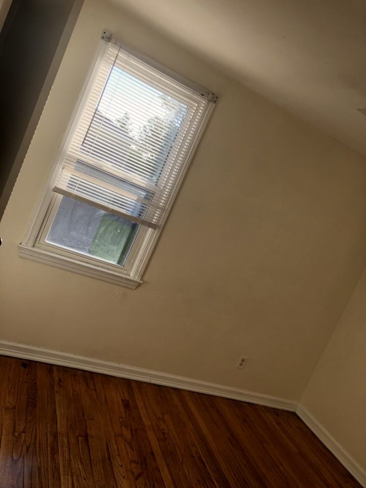 22 Lakeview Ave #4 - Photo 4 of 9