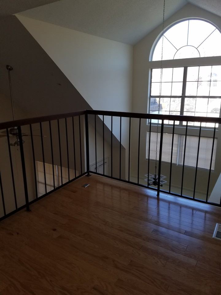 921 Westhaven Dr #303 - Photo 7 of 15