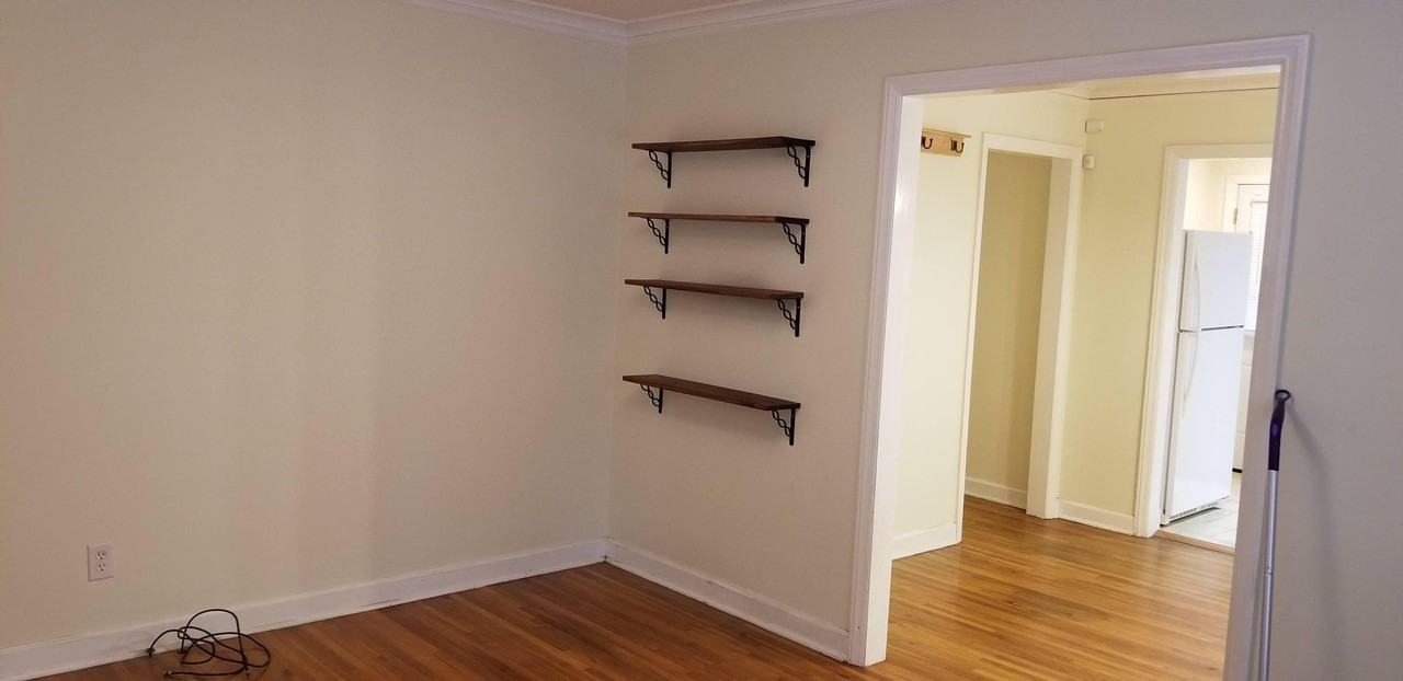 541 S Reese St #NA - Photo 3 of 10