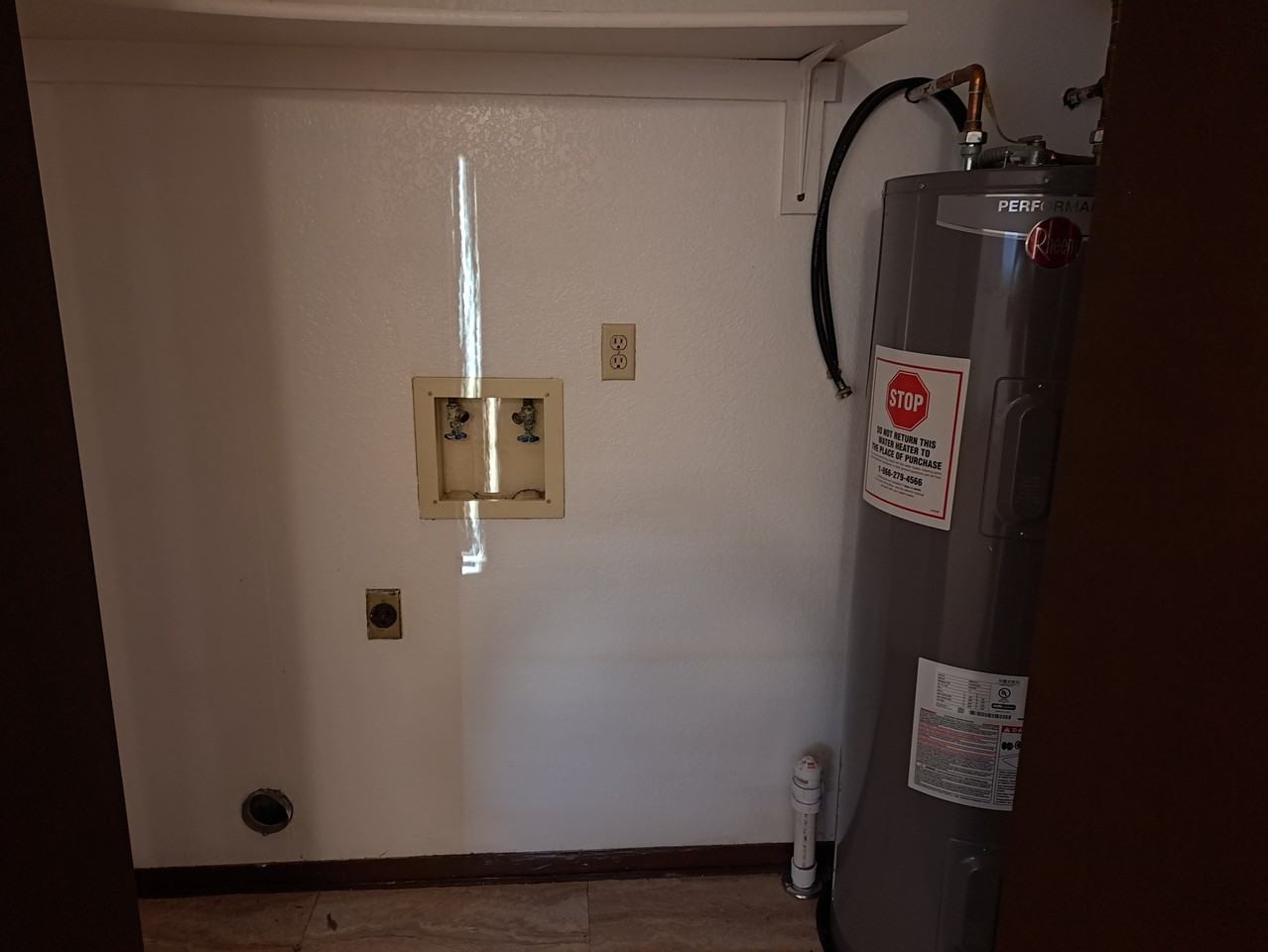 1203 Centennial Dr - Photo 4 of 13