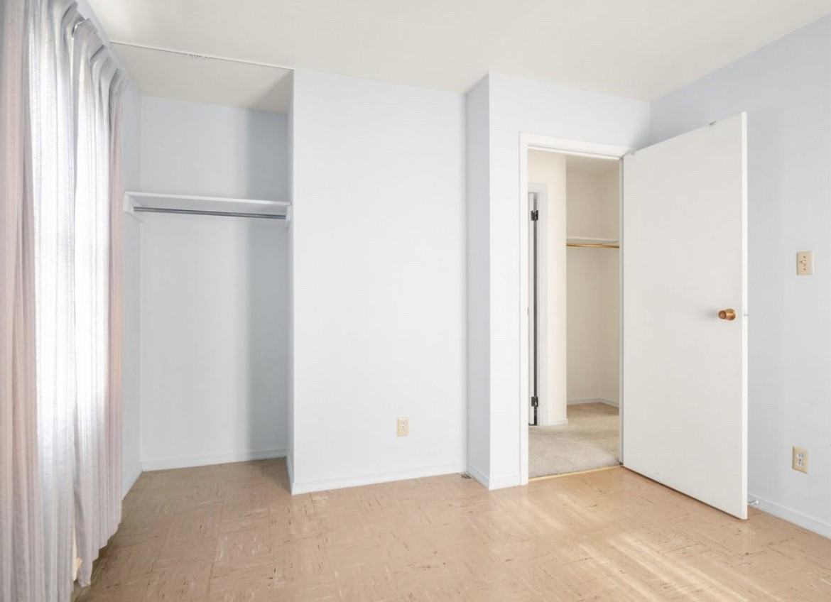 6302 Chatham Dr #NA - Photo 4 of 35