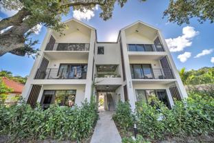 320 Ne 126th St #31 - Photo 1 of 1