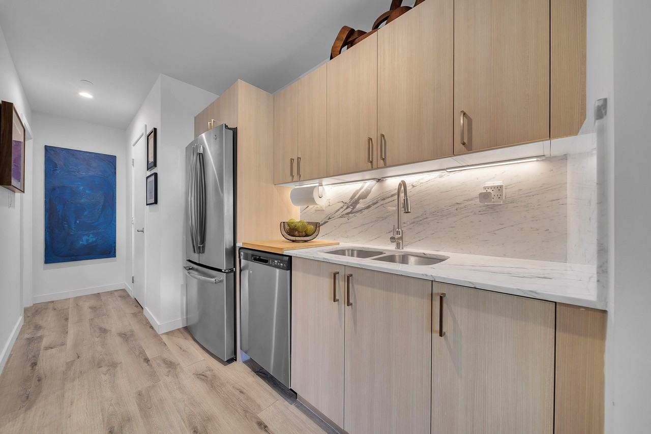 320 Ne 126th St #31 - Photo 4 of 15