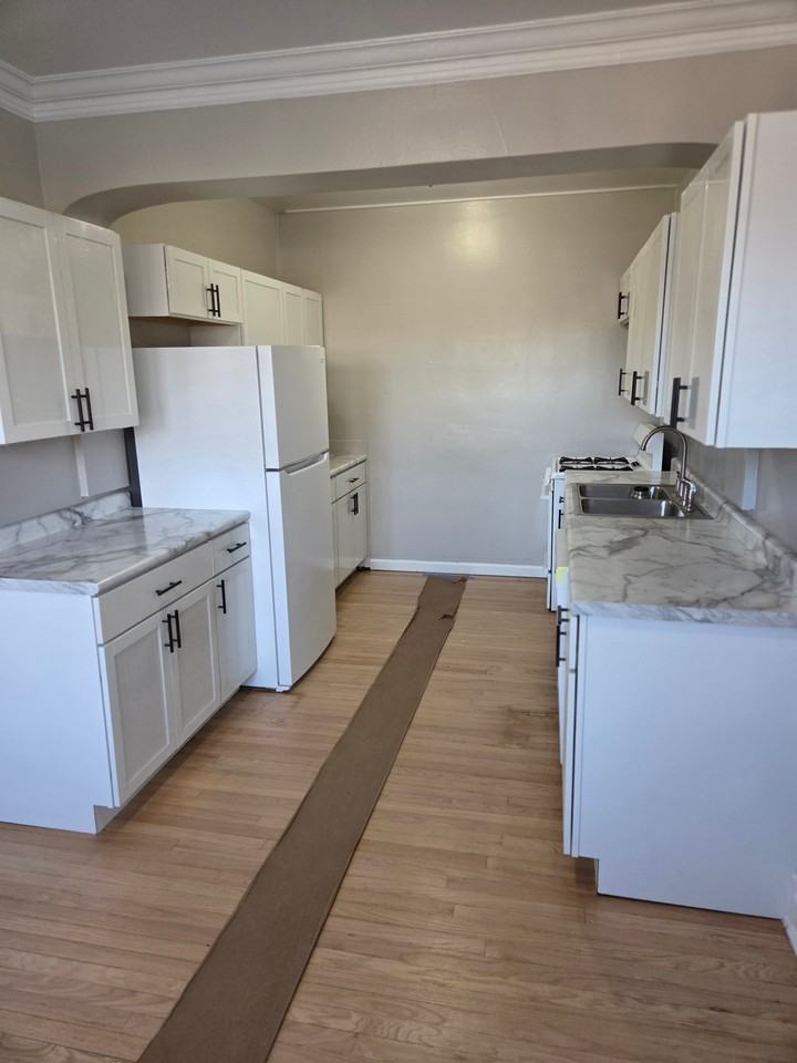 2559 Flossmoor Road #304 - Photo 4 of 19